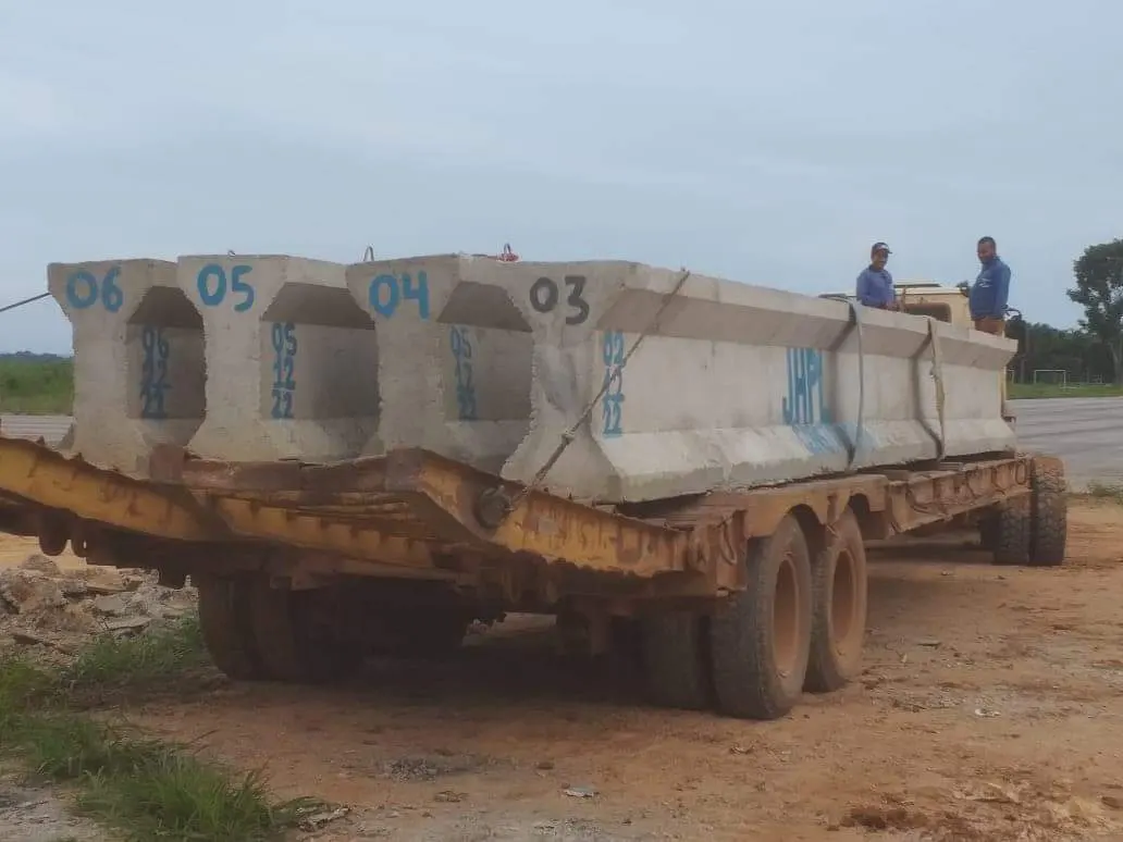 instalação das vigas de concreto no sul do para